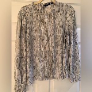 ‼️Moving sale‼️ Apt 9 black and white long sleeve top XL